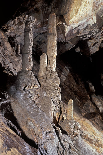 stalagmit foto Petr Zaj°üek Mladec OP 08.jpg