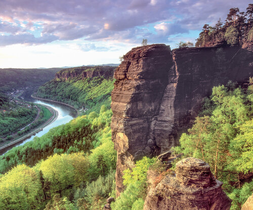 In 2020, the protection of natural habitat type 3270 was extended from the Labské údolí/Elbe river Valley SAC (pictured) to the Porta Bohemica SAC. © Zdeněk Patzelt