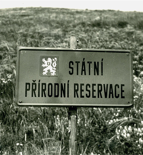 A boundary table of a State Nature Reserve used in the middle of the 20th century. Picture was taken in the then Tobiášův vrch/Tobias´ Hill State Nature Reserve, now Nature Monument of the same name, in 1969. © Jan Tříska