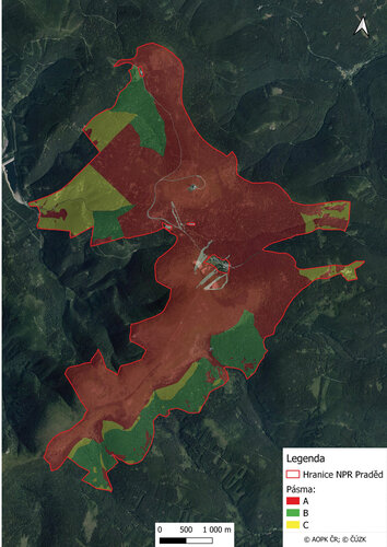 Mapa č. 2: Rozdělení NPR Praděd do jednotlivých pásem pro účely výjimky platné na období 2021–2023.