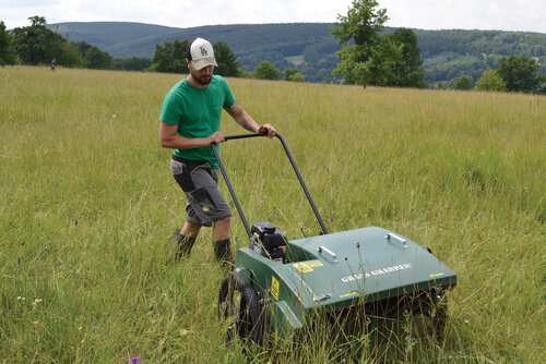 4. Stroj Grass Grabber.   Foto Marie Straková