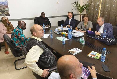 A meeting at the National Agency for National Parks of Gabon.