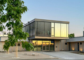 The Hodonínská Dúbrava/Hodonín Oak Grove House of Nature