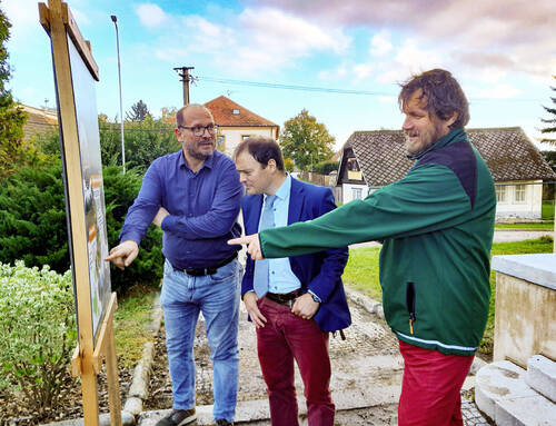 Zahájení vernisáže starostou Luborem Jenčkem a kosteckým hospodářem Francescem Kinským