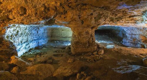 Typický charakter chodeb v jeskyni Limanu.  Foto Petr Zajíček